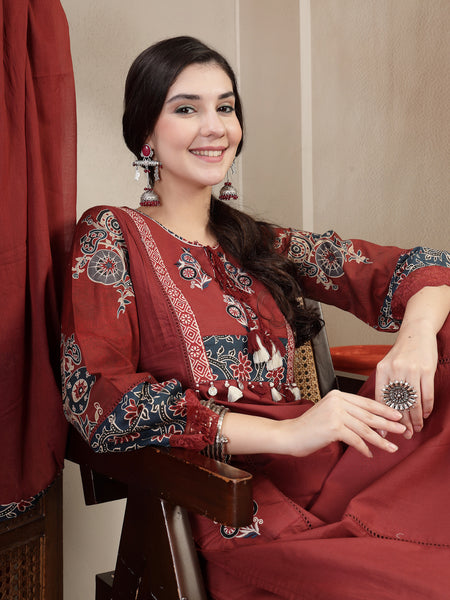Kimayra Rayon Calf Length Solid 3/4 Sleeve Round Neck Straight Kurta Suit Set