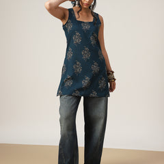 Kimayra Cotton Hip Length Printed Sleeveless Square Neck Straight Top