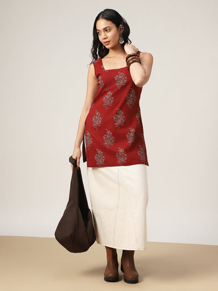 Kimayra Cotton Hip Length Printed Sleeveless Square Neck Straight Top