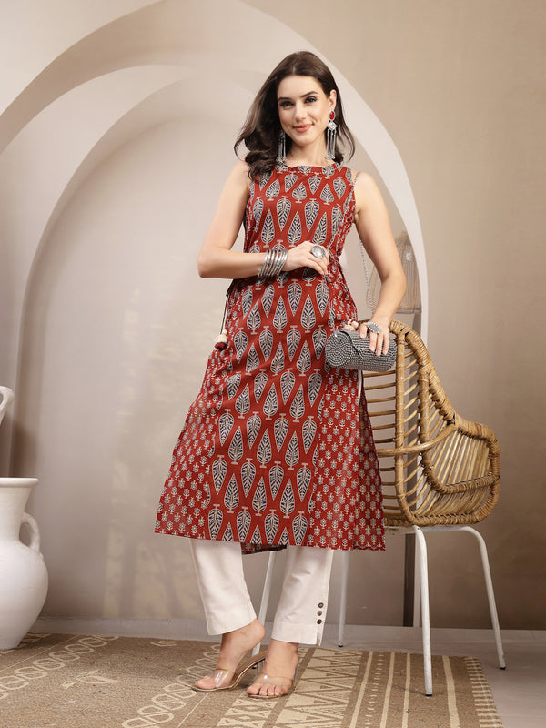 Kimayra Rayon Calf Length Printed Sleeveless Round Neck Straight Kurta