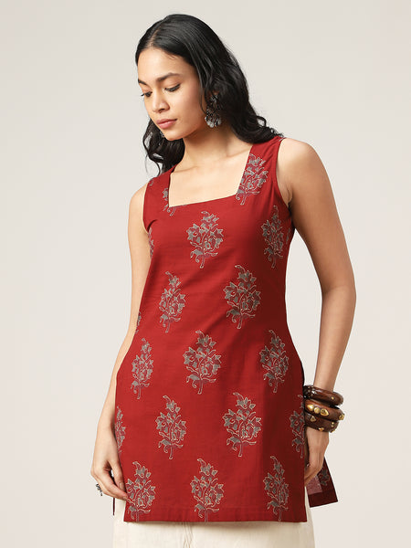 Kimayra Cotton Hip Length Printed Sleeveless Square Neck Straight Top