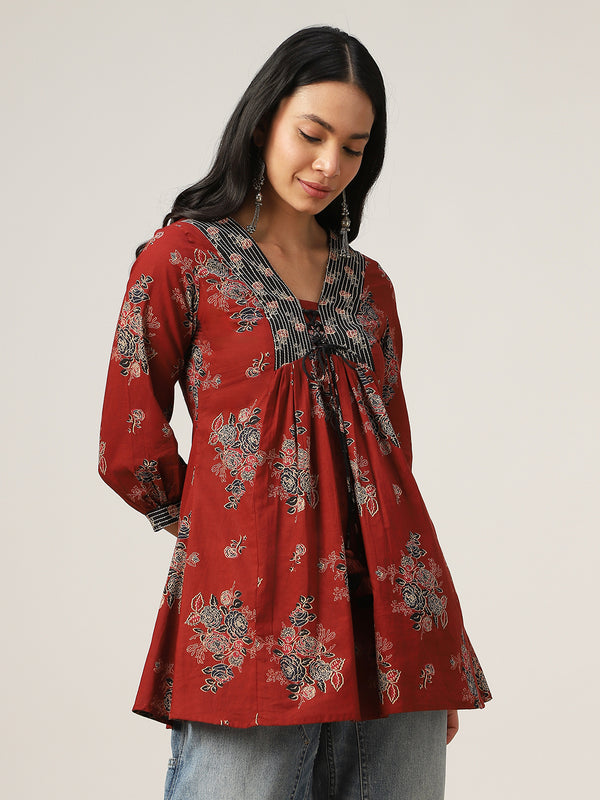 Kimayra Cotton Hip Length Printed 3/4 Sleeve V-Neck Flared Top