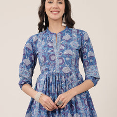Kimayra  Hip Length Printed 3/4 Sleeve Mandarin Collar Flared Top