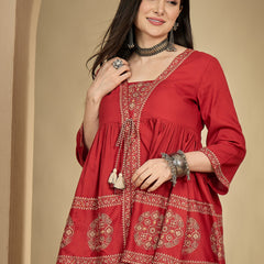 Kimayra Rayon Hip Length Printed 3/4 Sleeve Square Flared Top