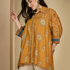 Kimayra Rayon Hip Length Printed 3/4 Sleeve Shirt Collar Flared Top