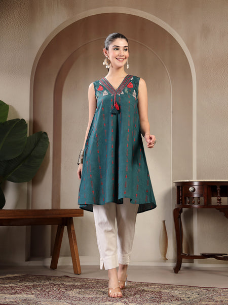 Kimayra Rayon Calf Length Solid Sleeveless V Neck A Line Kurta