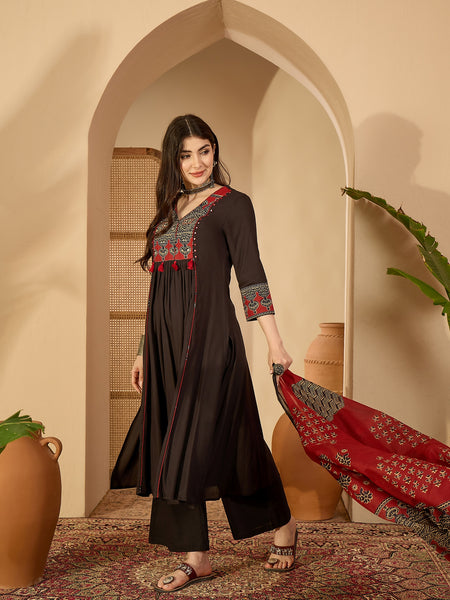 Kimayra Rayon Calf Length Solid 3/4 Sleeve V-Neck Flared Kurta Suit Set