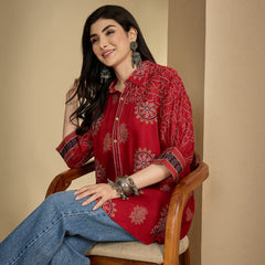 Kimayra Rayon Hip Length Printed 3/4 Sleeve Shirt Collar Flared Top
