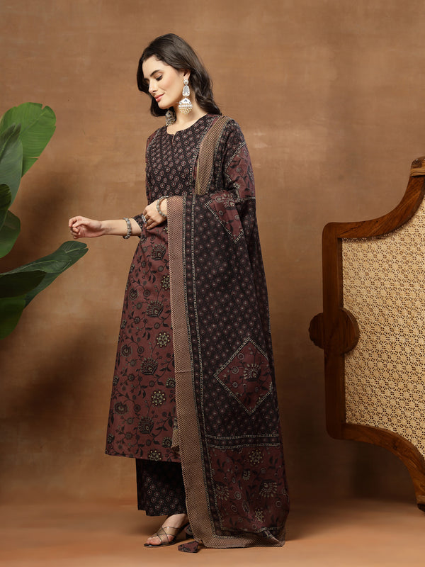 Kimayra Cotton Calf Length Printed 3/4 Sleeve Round Neck Straight Kurta Suit Set
