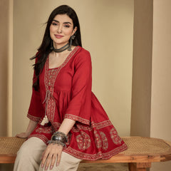 Kimayra Rayon Hip Length Printed 3/4 Sleeve Square Flared Top
