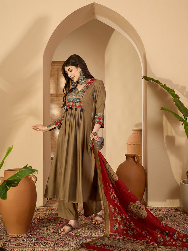 Kimayra Rayon Calf Length Solid 3/4 Sleeve V-Neck Flared Kurta Suit Set
