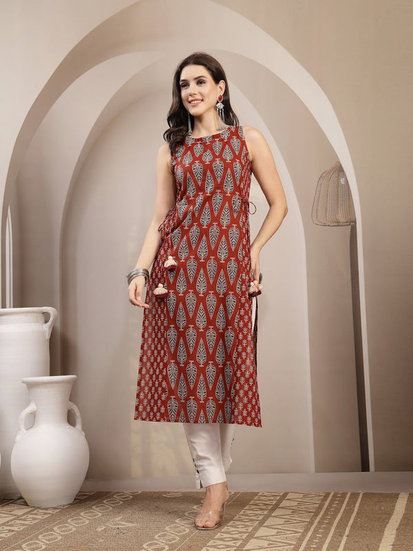Kimayra Rayon Calf Length Printed Sleeveless Round Neck Straight Kurta