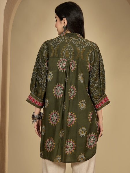 Kimayra Rayon Hip Length Printed 3/4 Sleeve Shirt Collar Flared Top