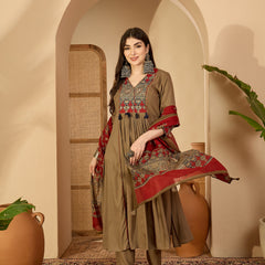Kimayra Rayon Calf Length Solid 3/4 Sleeve V-Neck Flared Kurta Suit Set