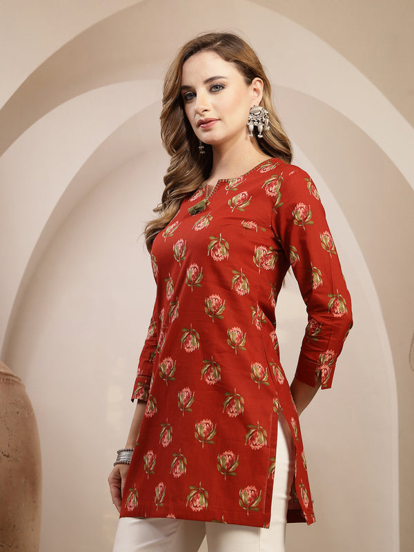 Kimayra Rayon Hip Length Printed 3/4 Sleeve Round Neck Straight Top