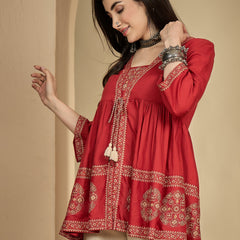 Kimayra Rayon Hip Length Printed 3/4 Sleeve Square Flared Top