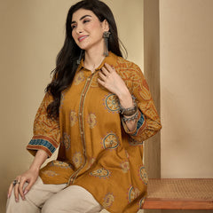 Kimayra Rayon Hip Length Printed 3/4 Sleeve Shirt Collar Flared Top