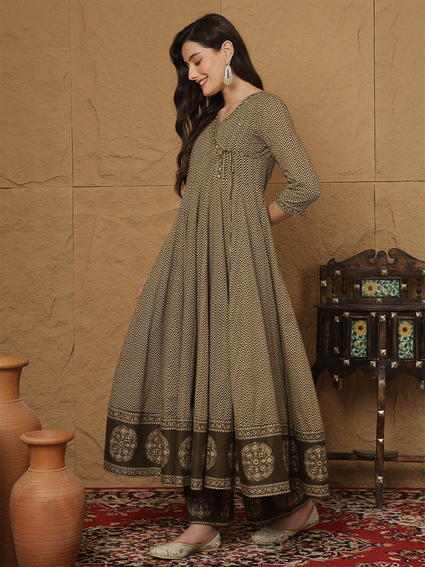Kimayra Cotton Calf Length Printed 3/4 Sleeves V-Neck Anarkali Kurta Suit Set