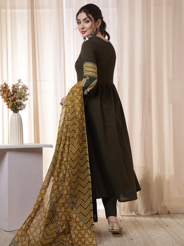 Kimayra Rayon Calf Length Solid 3/4 Sleeves V Neck Flared Kurta Suit Set