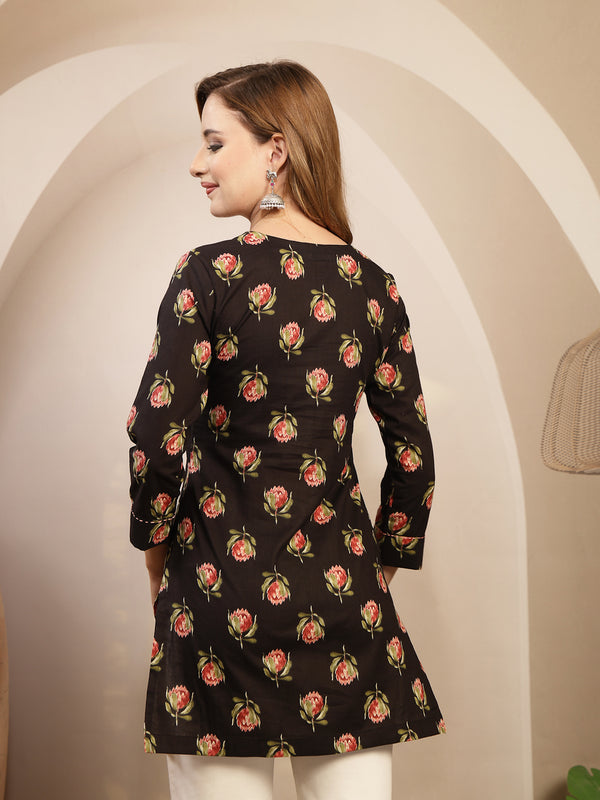 Kimayra Rayon Hip Length Printed 3/4 Sleeve Round Neck Straight Top