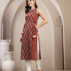 Kimayra Rayon Calf Length Printed Sleeveless Round Neck Straight Kurta