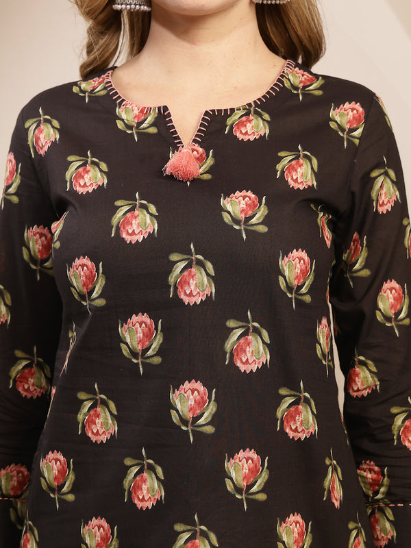Kimayra Rayon Hip Length Printed 3/4 Sleeve Round Neck Straight Top