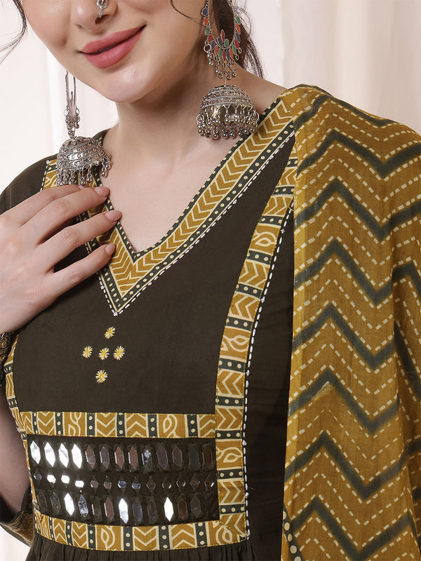 Kimayra Rayon Calf Length Solid 3/4 Sleeves V Neck Flared Kurta Suit Set