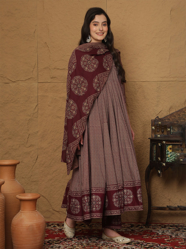 Kimayra Cotton Calf Length Printed 3/4 Sleeves V-Neck Anarkali Kurta Suit Set