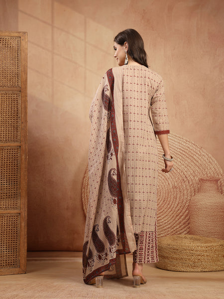 Kimayra Rayon Calf Length Printed 3/4 Sleeve Round Neck Straight Kurta Suit Set