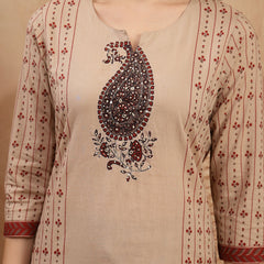 Kimayra Rayon Calf Length Printed 3/4 Sleeve Round Neck Straight Kurta Suit Set