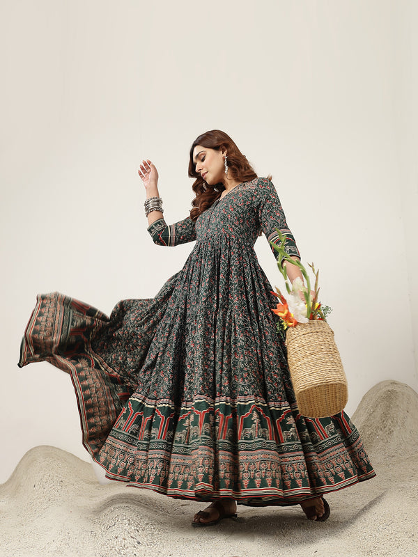 Kimayra Cotton Calf Length Printed 3/4 Sleeves V-Neck Anarkali Kurta