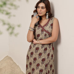 Kimayra Rayon Calf Length Printed Sleeveless V-Neck Flared Kurta