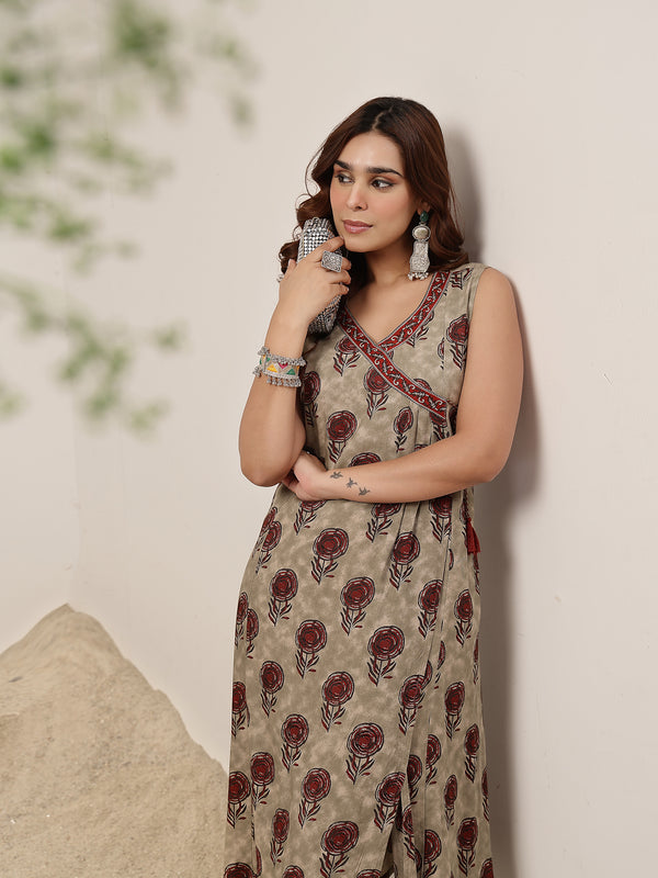 Kimayra Rayon Calf Length Printed Sleeveless V-Neck Flared Kurta