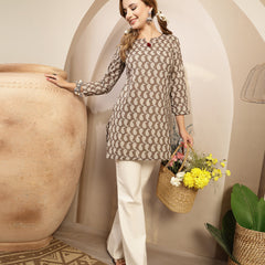 Kimayra Cotton Hip Length Printed 3/4 Sleeve Round Neck Straight Top