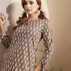 Kimayra Cotton Hip Length Printed 3/4 Sleeve Round Neck Straight Top