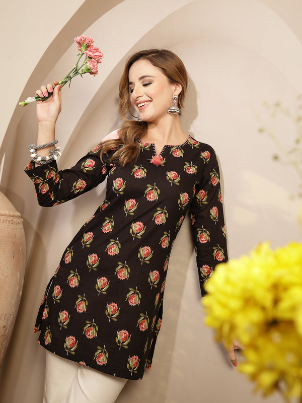 Kimayra Rayon Hip Length Printed 3/4 Sleeve Round Neck Straight Top