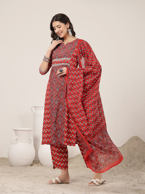 Kimayra Rayon Calf Length Printed 3/4 Sleeve Round Neck Straight Kurta Suit Set