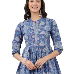 Kimayra  Hip Length Printed 3/4 Sleeve Mandarin Collar Flared Top