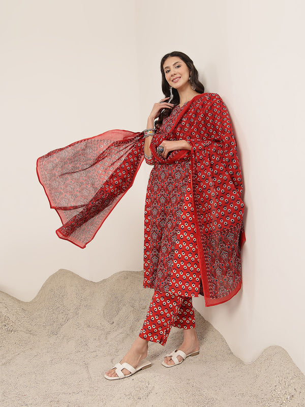Kimayra Rayon Calf Length Printed 3/4 Sleeve Round Neck Straight Kurta Suit Set