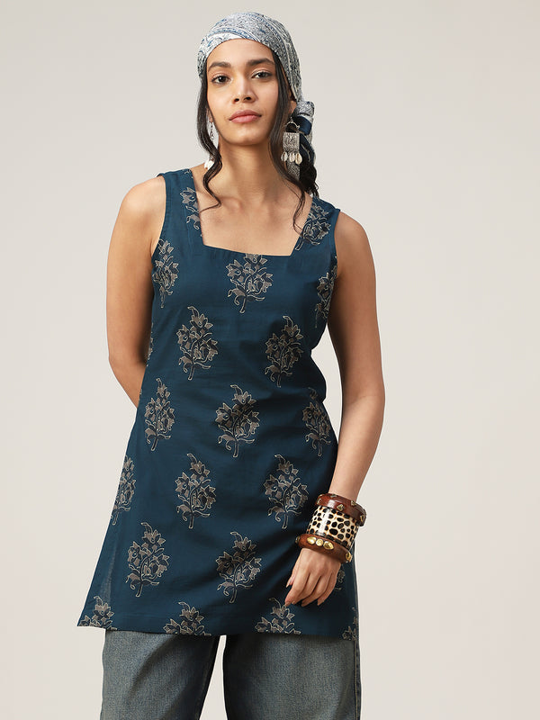 Kimayra Cotton Hip Length Printed Sleeveless Square Neck Straight Top