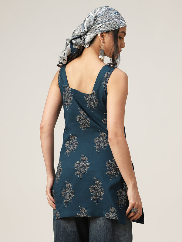 Kimayra Cotton Hip Length Printed Sleeveless Square Neck Straight Top